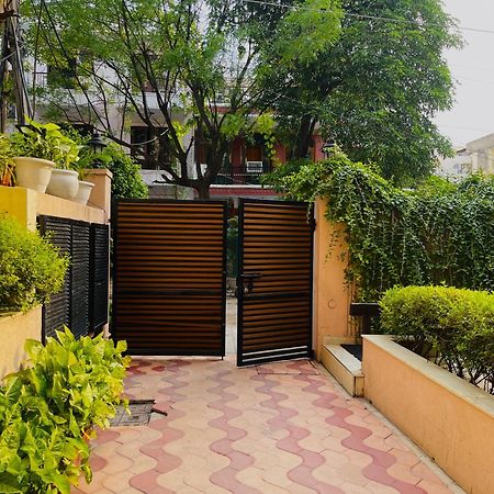Bedchambers Serviced Apartments, Cyberpark Gurgaon Exterior photo